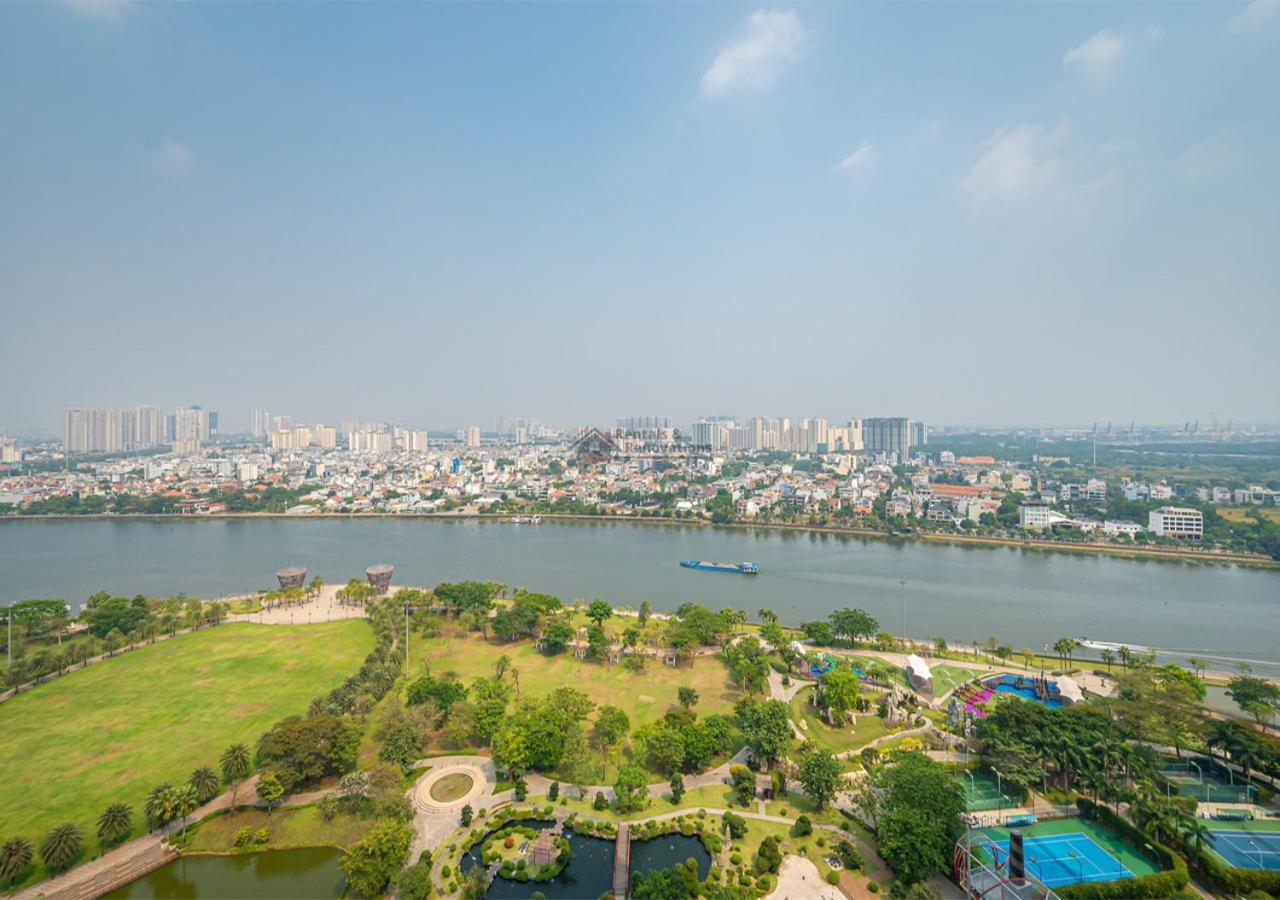 The Vinhomes Central Park Apartments - The Buildings Surrounding Landmark 81 مدينة هوشي منه المظهر الخارجي الصورة