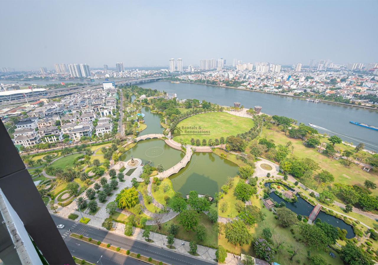 The Vinhomes Central Park Apartments - The Buildings Surrounding Landmark 81 مدينة هوشي منه المظهر الخارجي الصورة