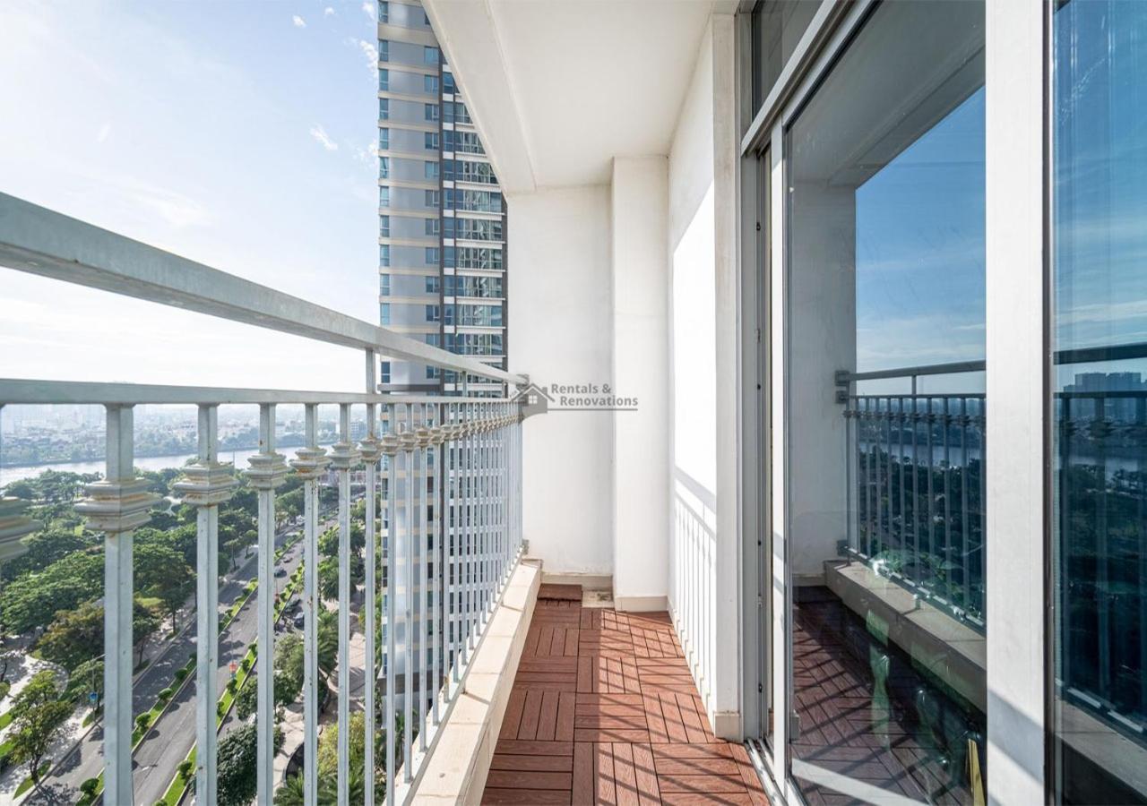 The Vinhomes Central Park Apartments - The Buildings Surrounding Landmark 81 مدينة هوشي منه المظهر الخارجي الصورة