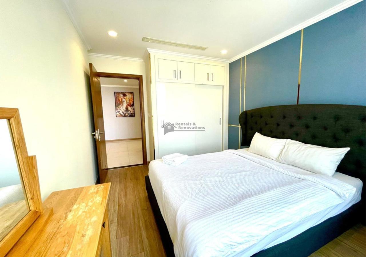 The Vinhomes Central Park Apartments - The Buildings Surrounding Landmark 81 مدينة هوشي منه المظهر الخارجي الصورة